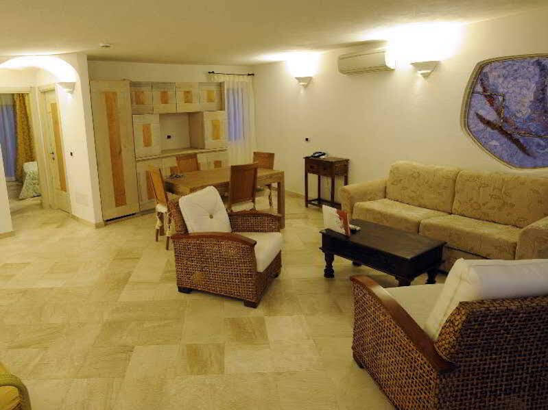 Residence Living Poltu Quatu Arzachena Exterior photo